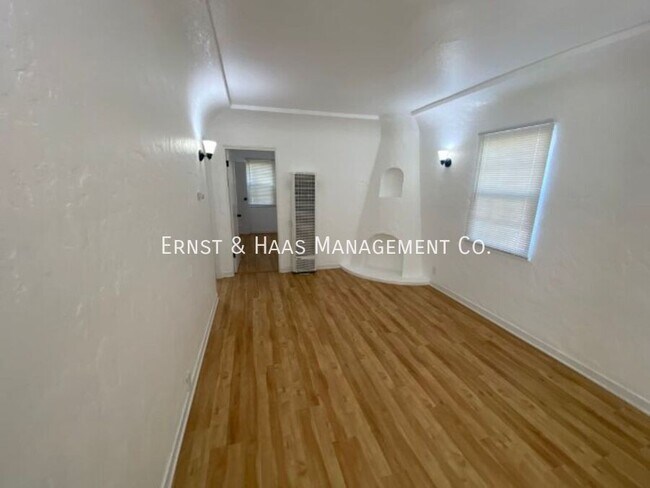 Foto del edificio - 822 Belmont Ave