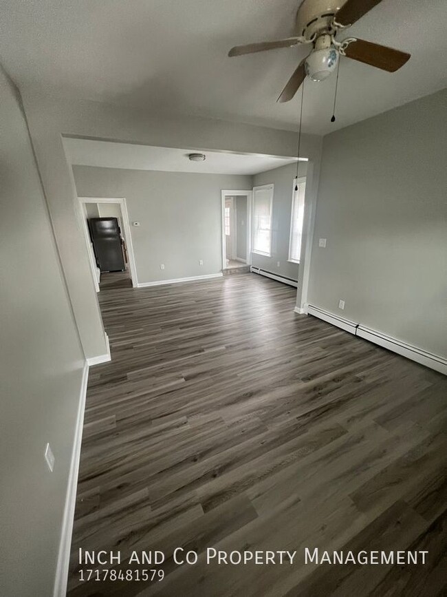 Building Photo - 3 Bedroom Home located in Hanover Area Sch...