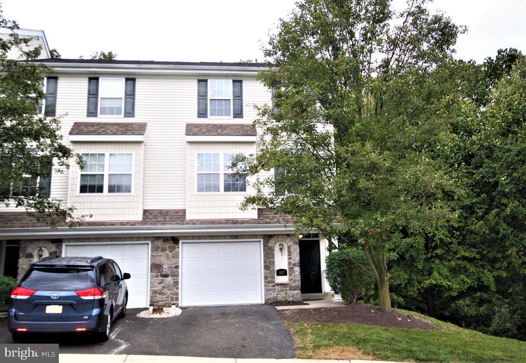 Primary Photo - 407 Fort Hill Cir