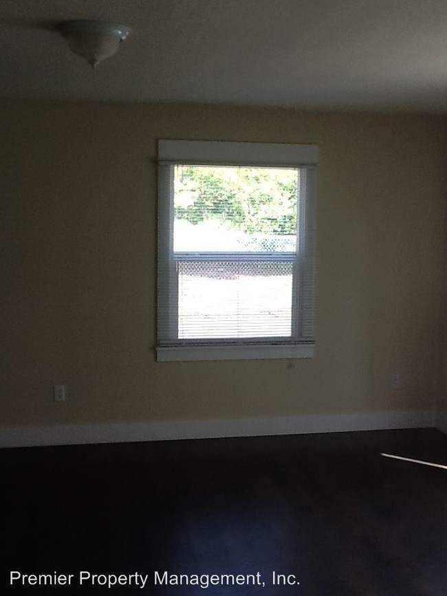 Building Photo - 2 br, 1 bath House - 3602 E. Evergreen Blvd