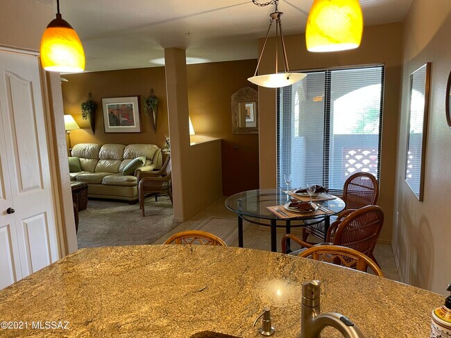 Foto del edificio - 5751 N Kolb Rd