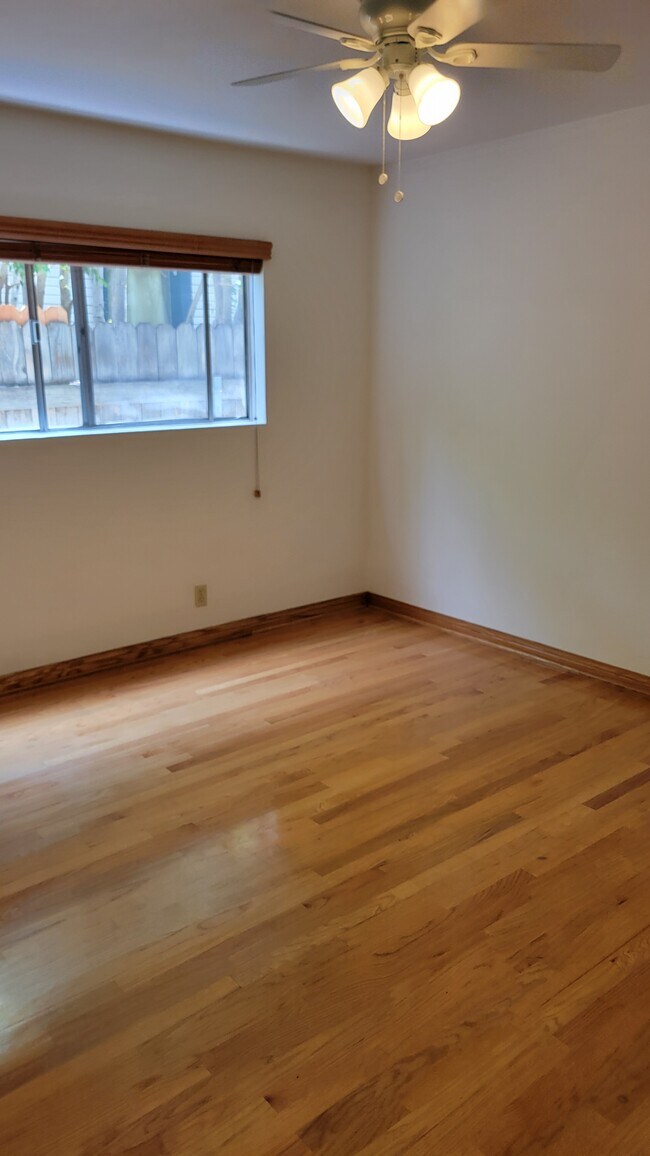 Building Photo - 2711 4th St
