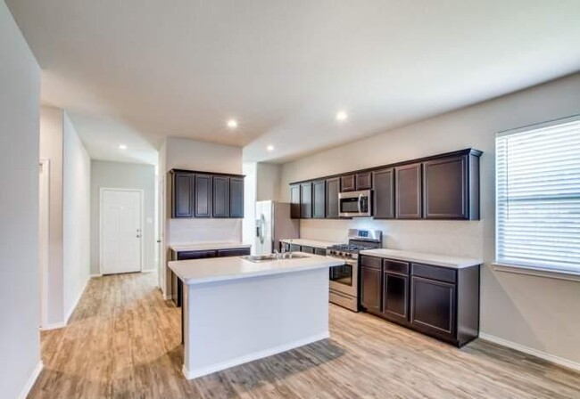 Foto del edificio - 3 bedroom in Conroe TX 77384