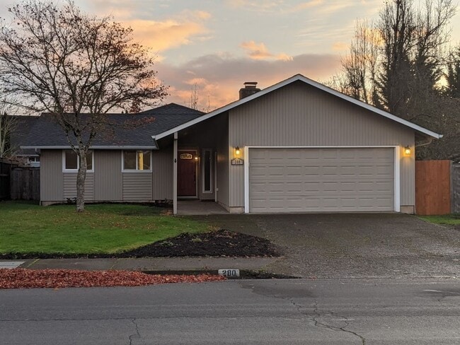 Building Photo - Updated 3bd/2bth Home with Solid Surface F...