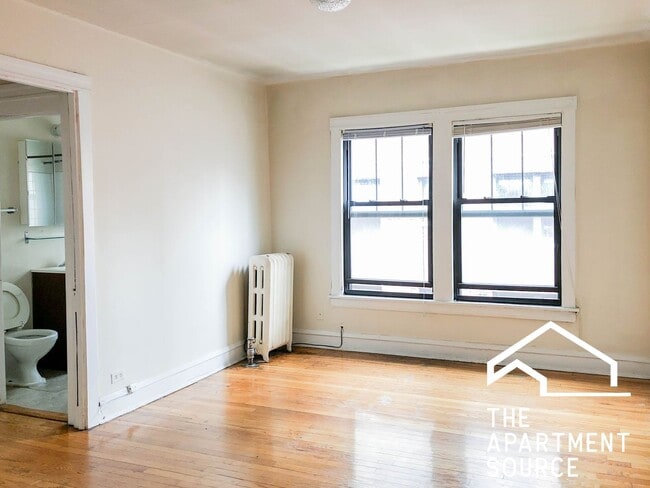 Photo - 518 W Cornelia Ave Apartment