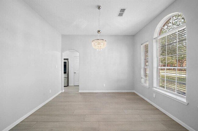 Building Photo - 17527 W Copper Lakes Dr