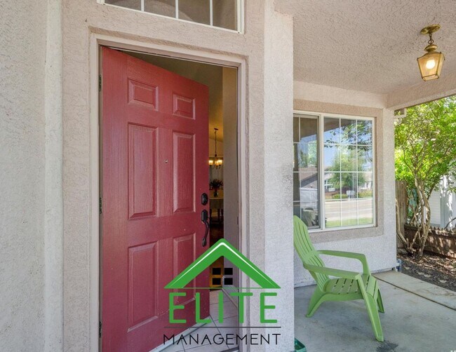 Foto del edificio - Charming 3-Bedroom Home in Prime Elk Grove...
