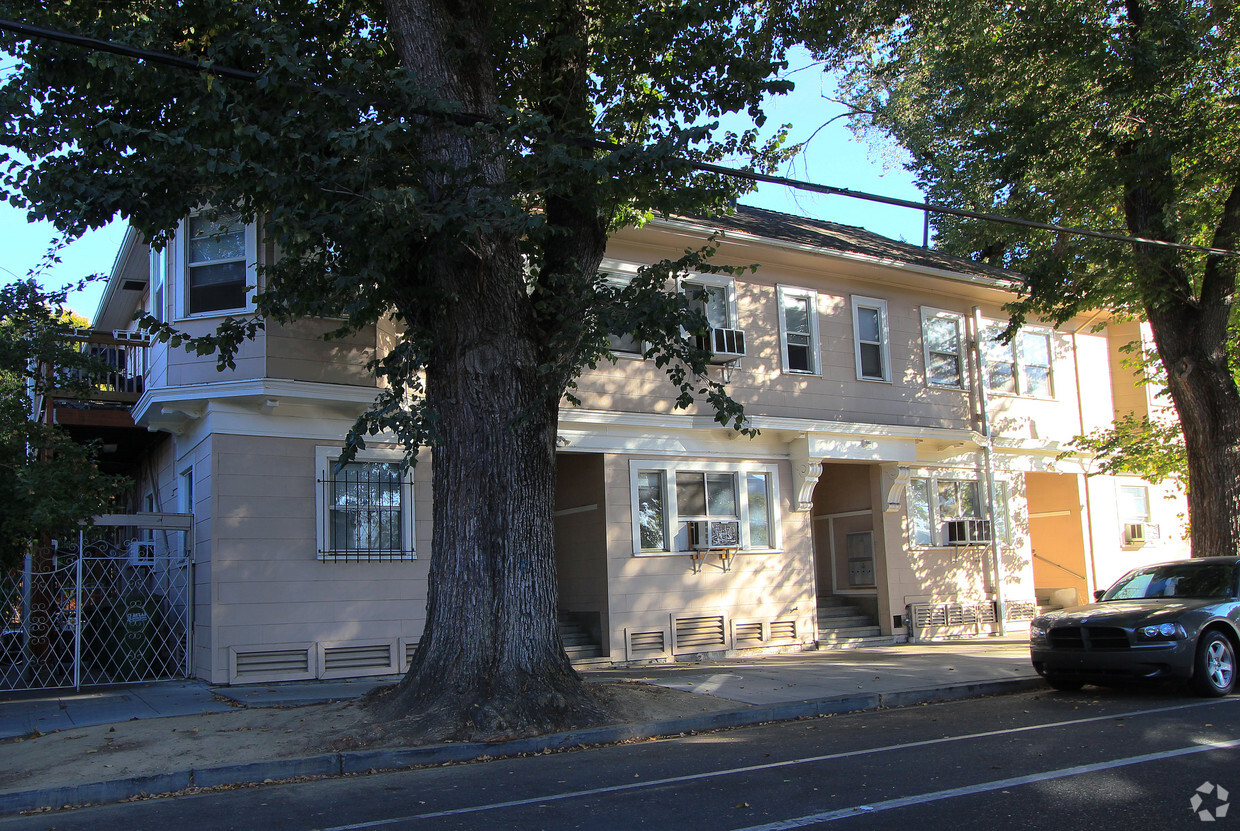 Primary Photo - 1629 20th St