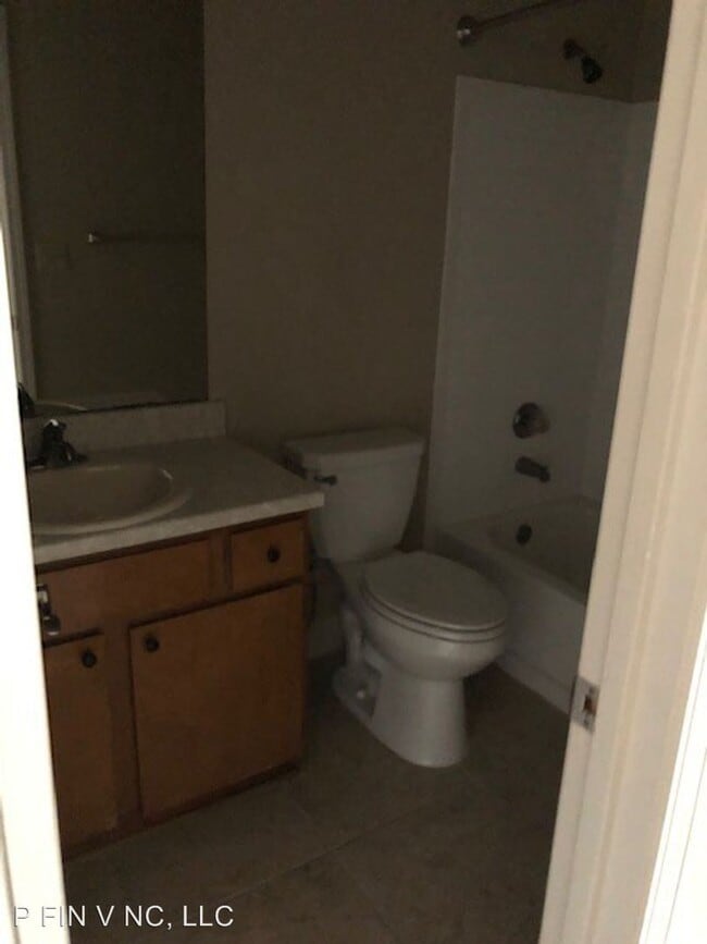 Building Photo - 4 br, 2.5 bath House - 209 Swing Ct