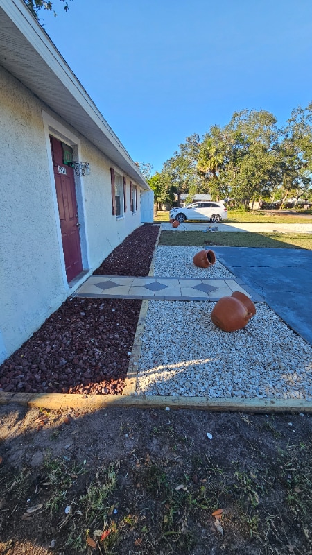 Building Photo - 3919 3rd Ave Dr E