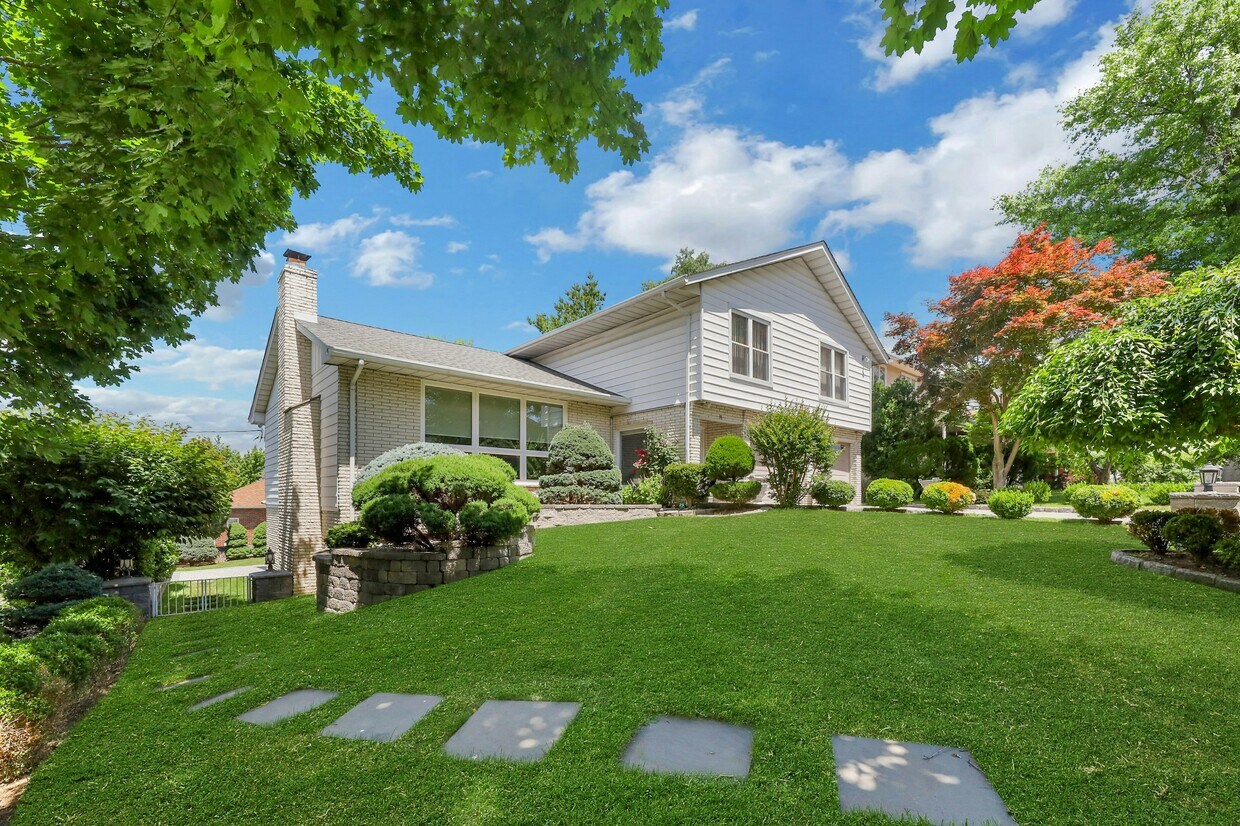Photo - 38 Ash St (Englewood Cliffs, NJ)