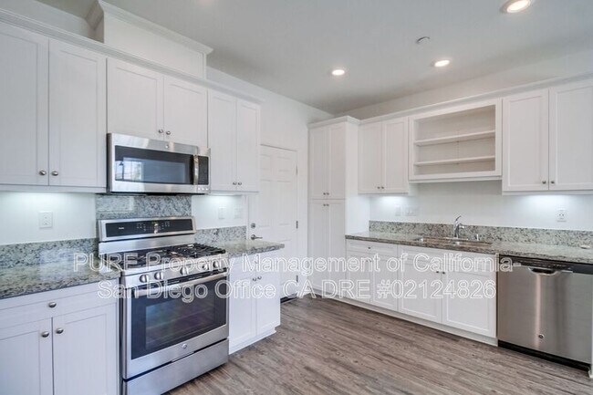 Building Photo - 1545 Crown Ln