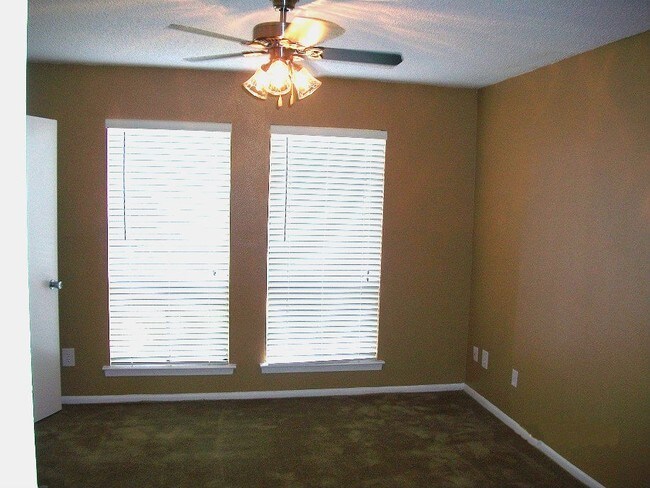 Cameron Greens Als Austin Tx Apartments Com Living Room Cameron Greens