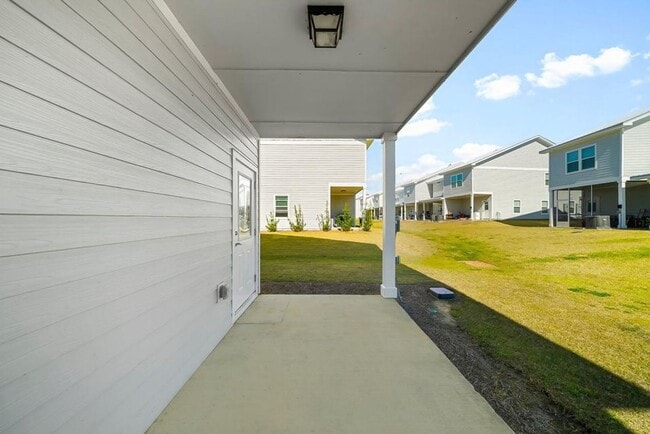 Building Photo - 314 Date Palm Ln