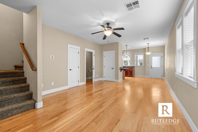 Foto del edificio - Gorgeous End Unit Townhome in The Heart of Historic Jacksonville!