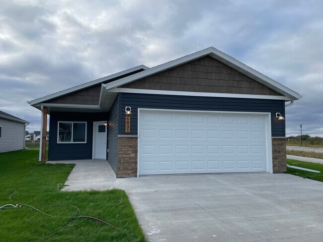 Building Photo - 3 BEDROOM/2 BATHROOM ~ New Construction ~ ...