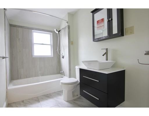 Building Photo - 989 Boylston St