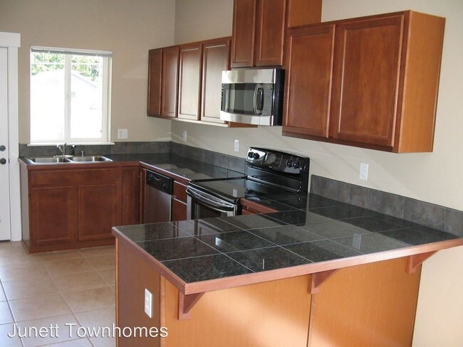 Foto del edificio - 3002-3008 S 45th St