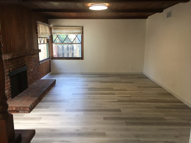 Building Photo - 6348 Provence Rd