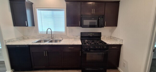 Foto del edificio - 4487 E Lake Mead Blvd