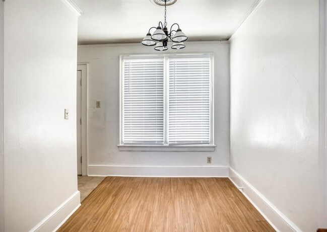 Building Photo - 4638 Live Oak St
