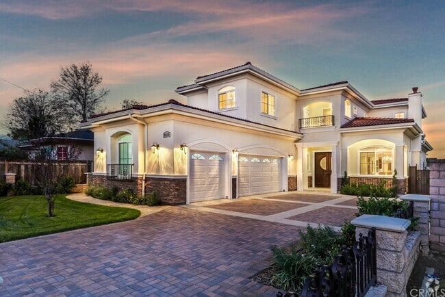 Building Photo - 5032 Rosemead Blvd