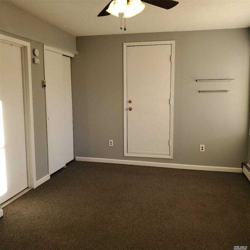 25 Eagle St, Selden, NY 11784 House Rental in Selden, NY