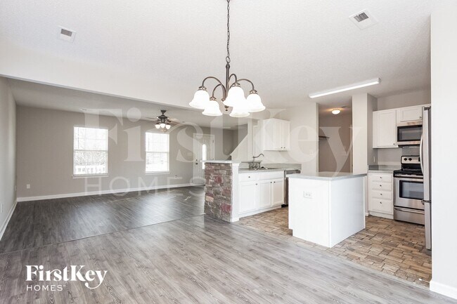 Foto del edificio - 14337 Fokker Pl