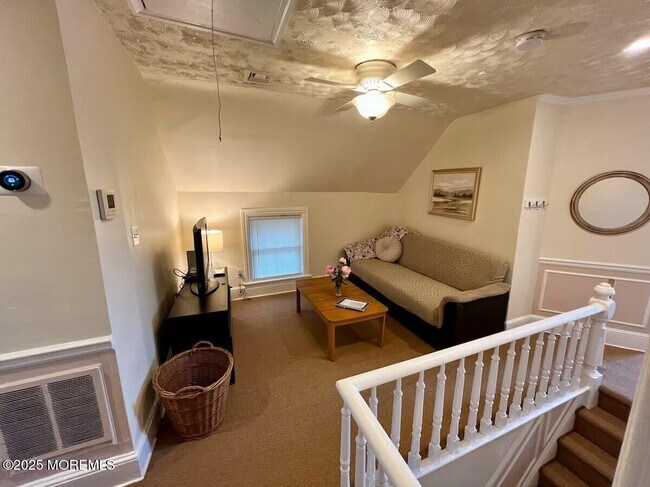 Foto del edificio - 34 Embury Ave