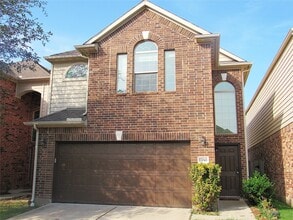 Building Photo - 17043 Amarose Dr