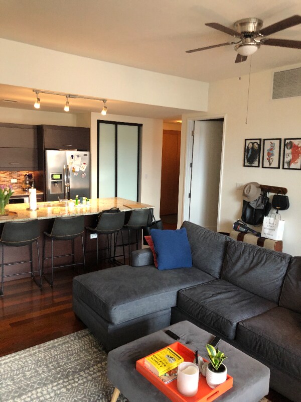 Foto del edificio - 1624 W Division St