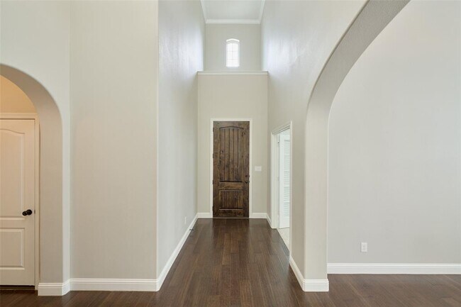 Building Photo - 28319 Ramos Dr
