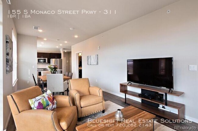 Building Photo - Stylish Penthouse