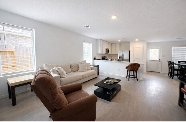 Foto del edificio - 21151 Vercelli St