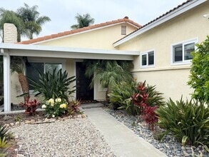 Building Photo - 701 Shadow Tree Dr