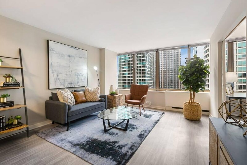 Foto principal - 331 E Ontario St
