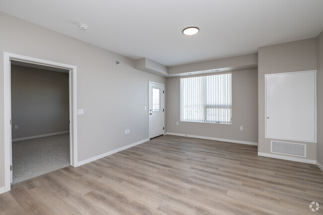 1BR, 1BA - 842SF - Living Room - The Ascent at Maplewood