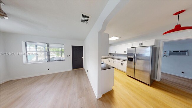Foto del edificio - 2211 Cleveland St