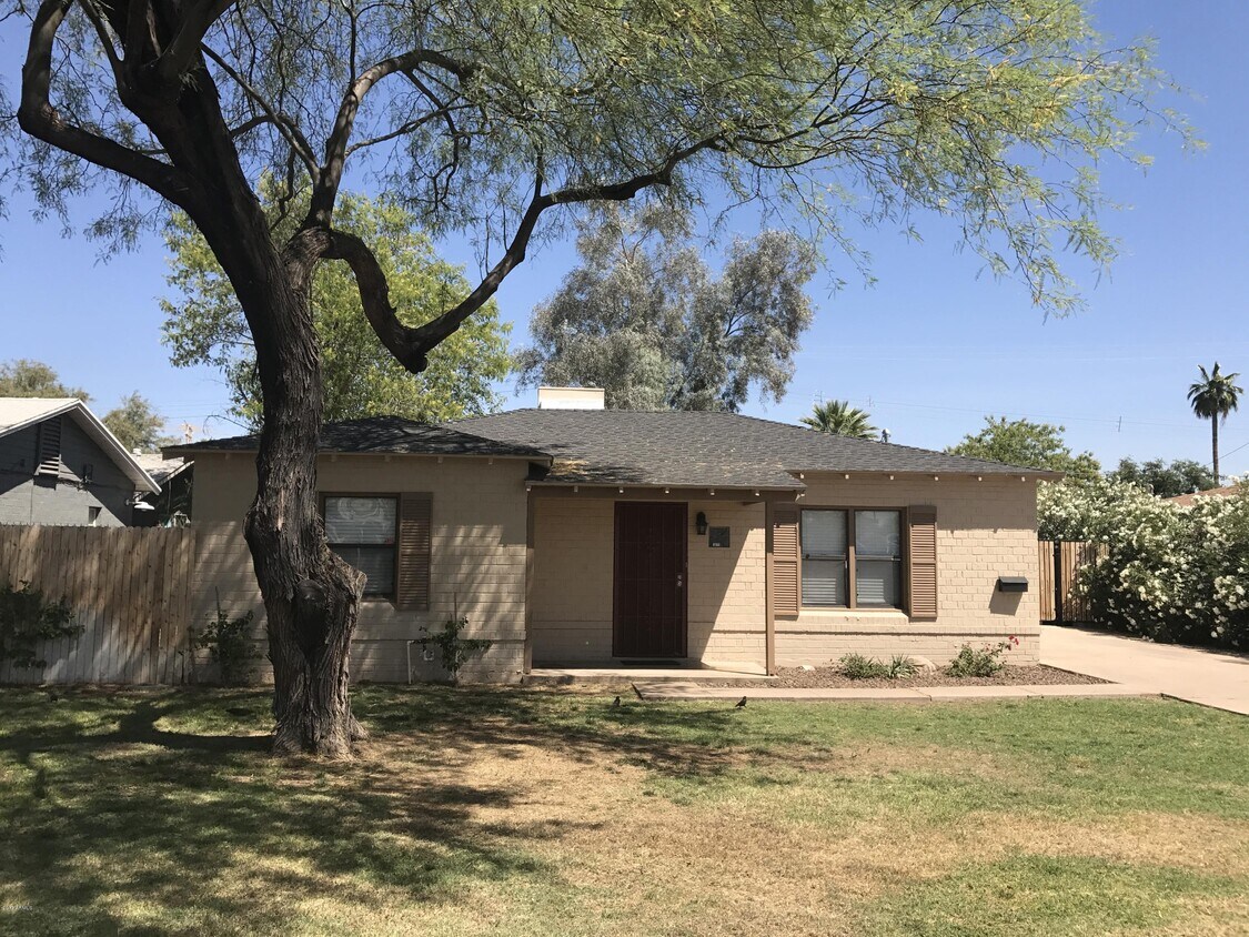 Foto principal - 156 W Highland Ave