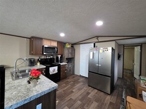 Building Photo - 2935 Calder Dr