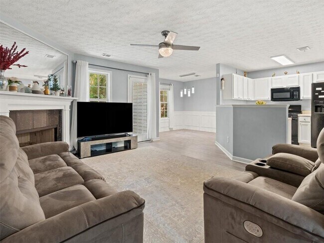 Foto del edificio - 4643 Grand Central Pkwy