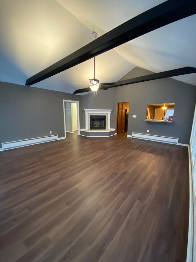 Main room with electric fireplace - 1458 Blaine Dr