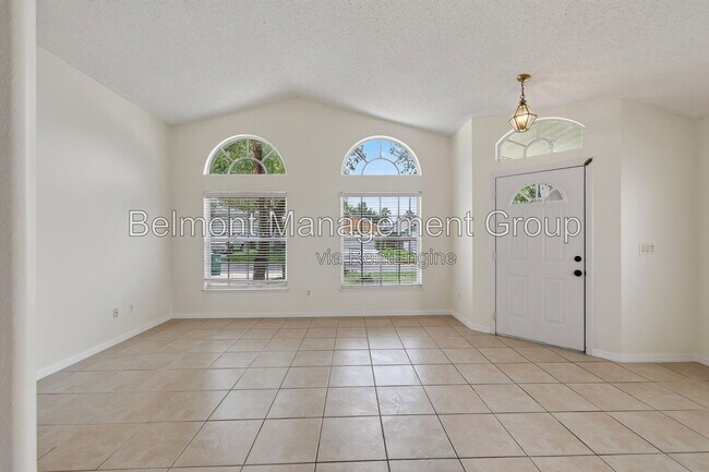 Building Photo - 2127 Korat Ln