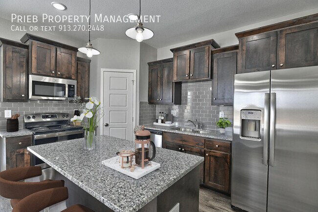 Foto del edificio - 16970 S Walter St