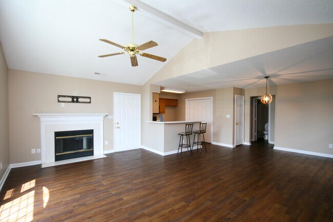 Building Photo - 246 Waters Edge Ln