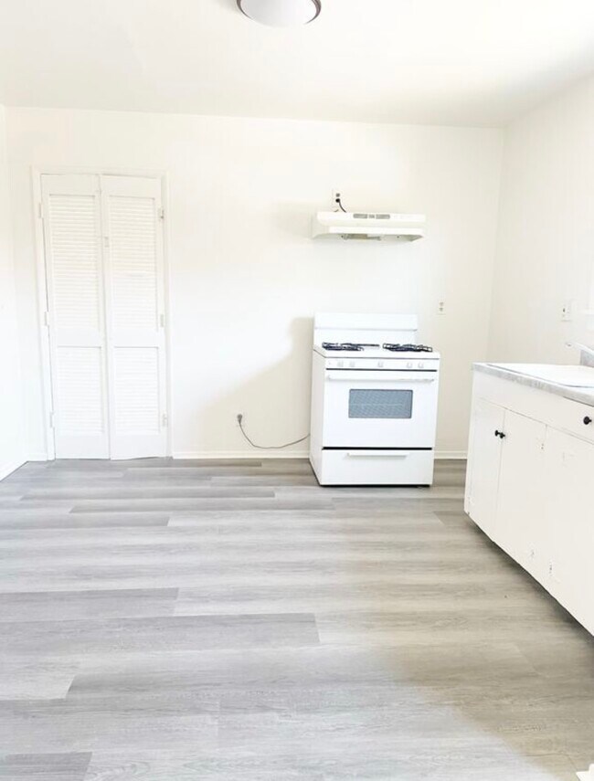 Foto del edificio - 440 W 23rd St