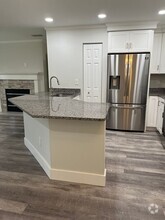 Building Photo - 200 Ironwood Dr