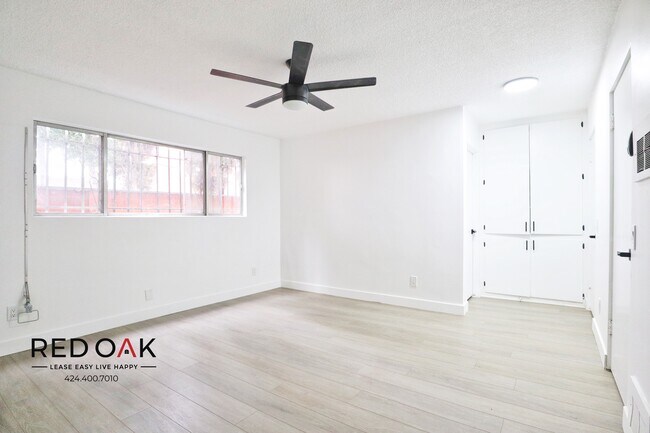 Foto del edificio - 211 S Ave 57 #12