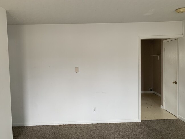 Building Photo - Apartment for rent Carteville Illinois