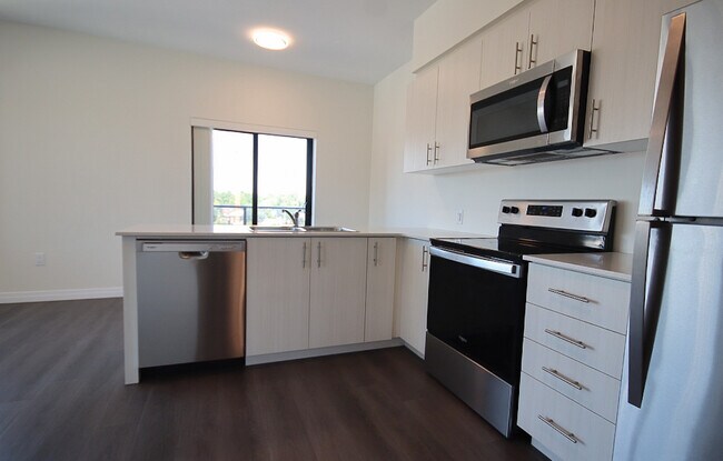 Photo du bâtiment - Large One-Bedroom Unit In Kitchener